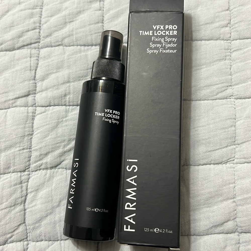 Farmasi setting spray